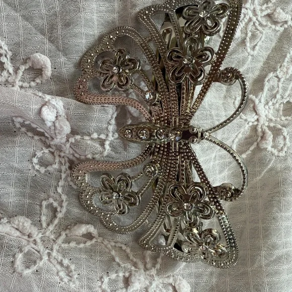 Elegant Silver Hair Clip - Picture 1 of 3